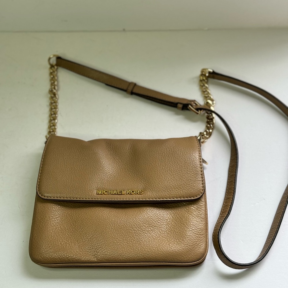 Michael Kors Bedford Double Gusset Pebble Leather Crossbody Bag in Acorn